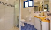 The bathroom of a Chalet at Rainbow Beach Holiday Village